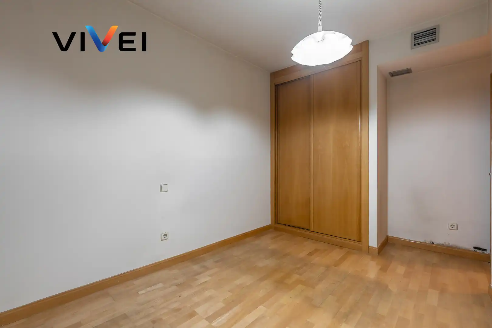 Bedroom of Flat for sale in Madrid  with Heating, Terrace and Storage room