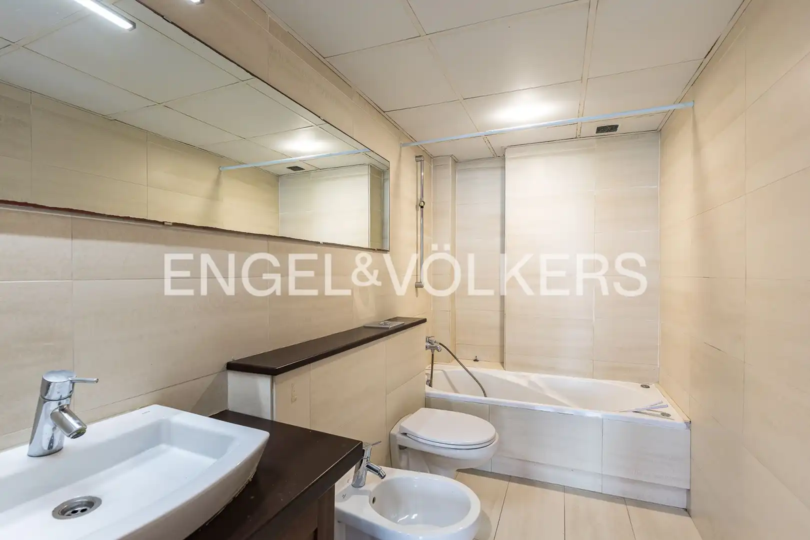 Bany de Apartament en venda en Cubelles amb Aire condicionat, Calefacció i Terrassa