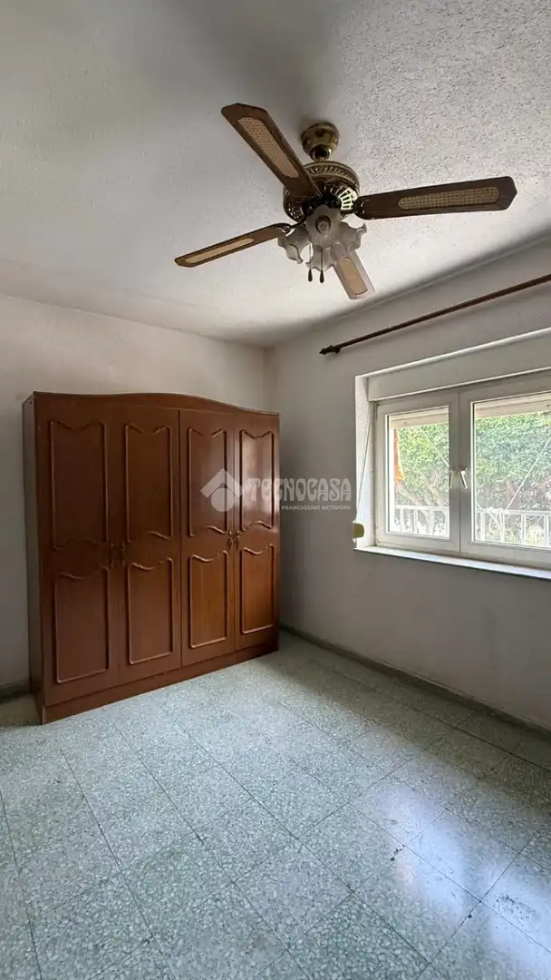 Habitación de Casa adosada en venta en Almería con Amueblado