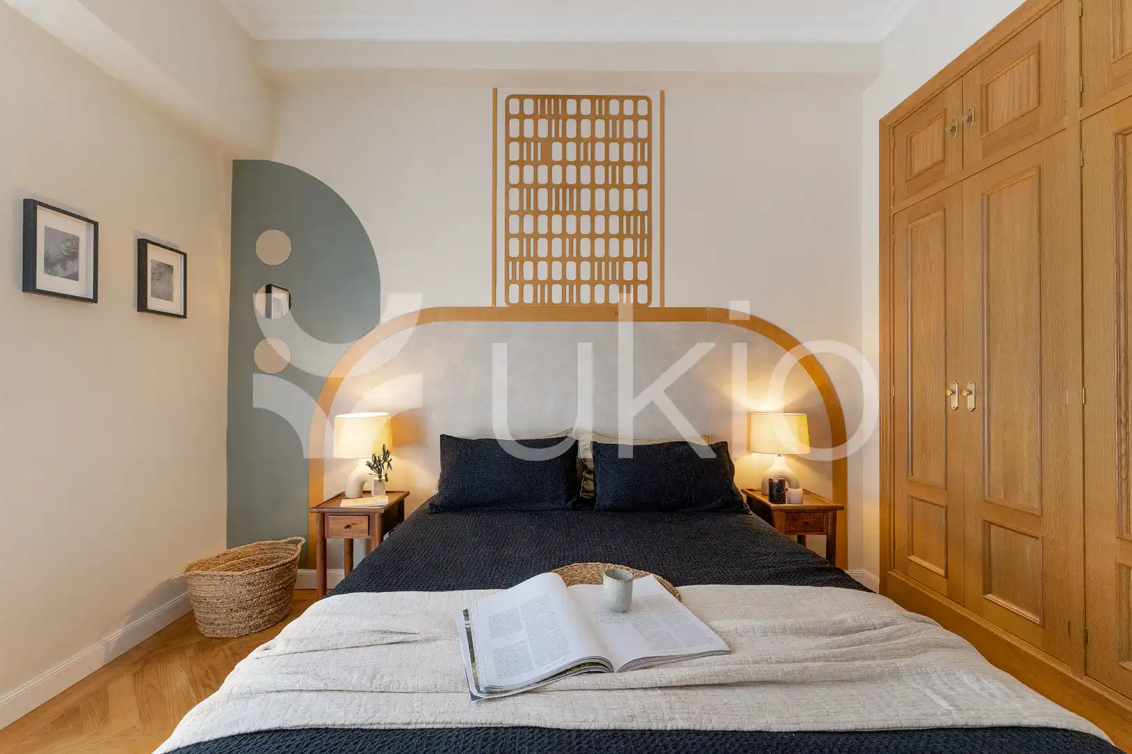 Dormitori de Apartament de lloguer en Madrid amb Aire condicionat, Calefacció i Moblat