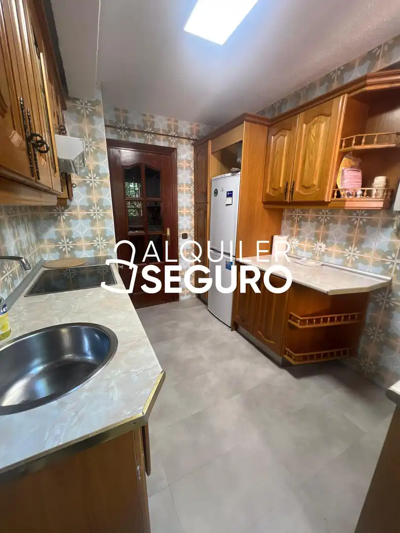Kitchen of Flat for rent in Madrid  with Heating, Terrace and Furnished