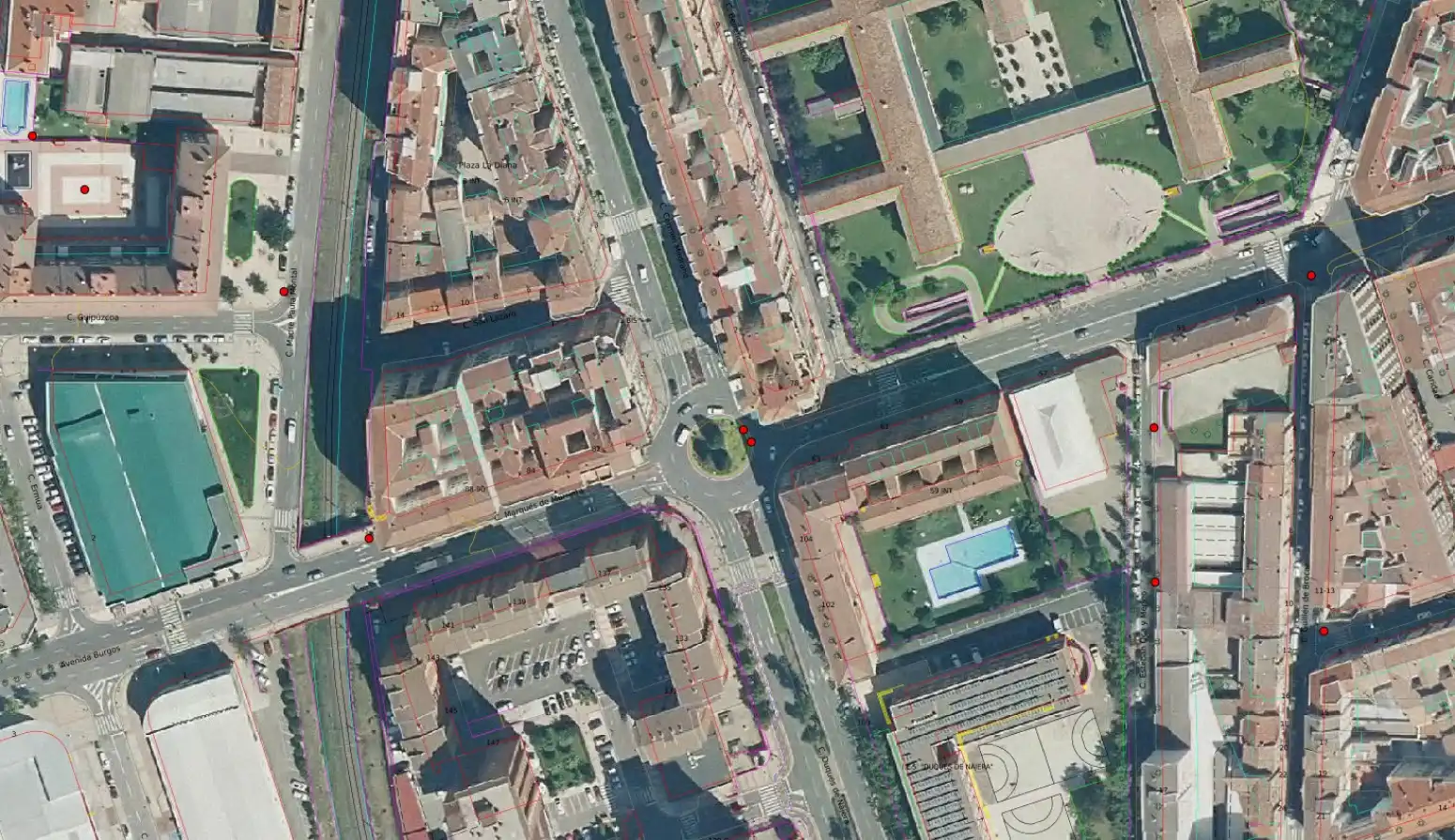 Vista exterior de Edificio en venta en  Logroño