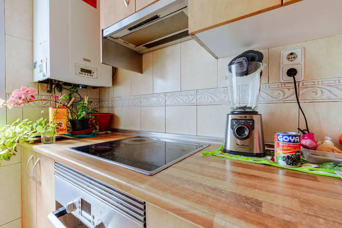 Kitchen of Flat for sale in Madrid  with Heating, Terrace and Balcony
