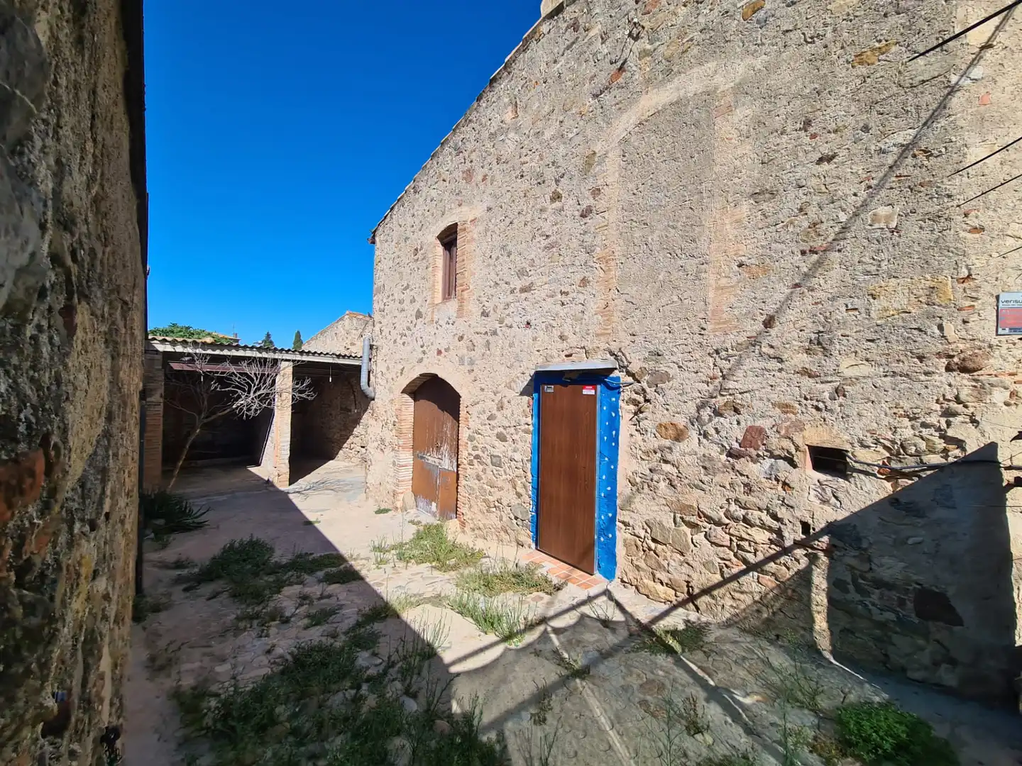 Exterior view of Houses for sale in Masarac i Vilarnadal  with Heating