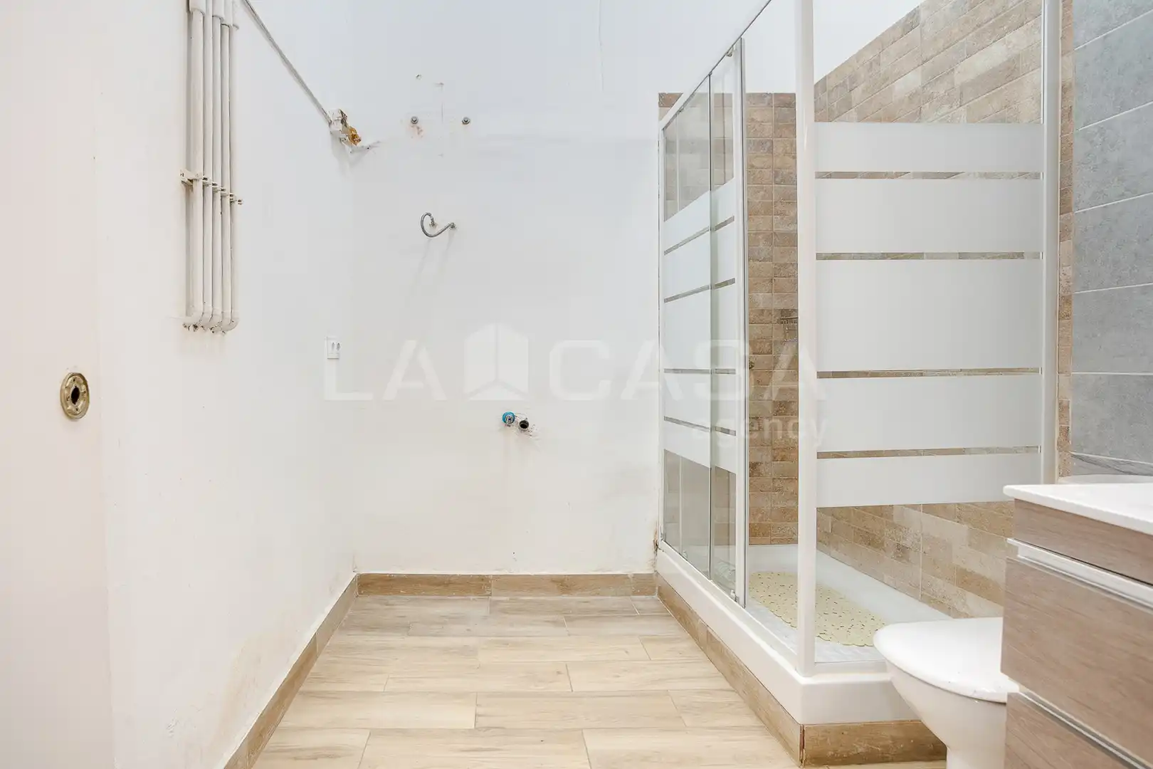 Bany de Local en venda en L'Hospitalet de Llobregat