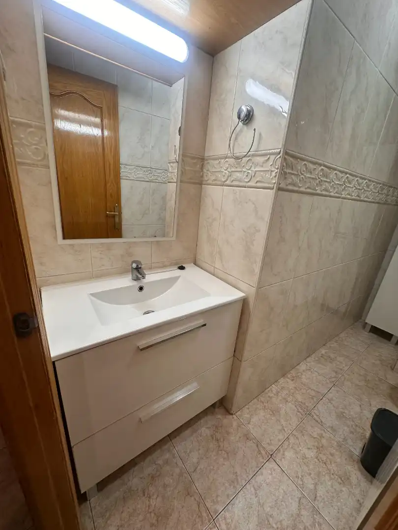 Baño de Piso de alquiler en Cuenca con Calefacción, Amueblado y Horno