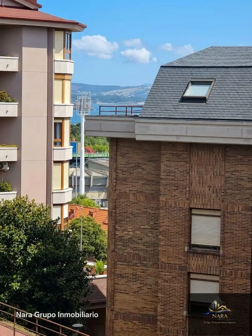 Außenansicht von Wohnung zum Verkauf in Santander mit Heizung, Privatgarten und Parkett
