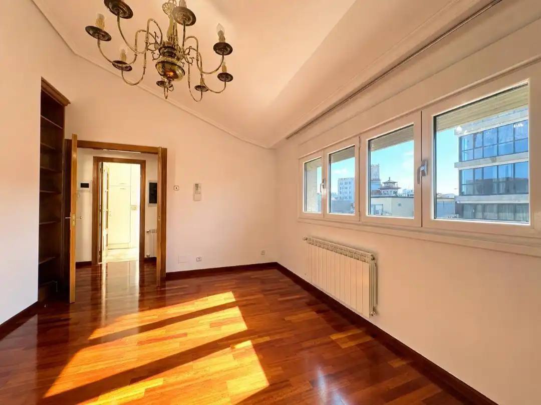 Dining room of Flat for sale in Oviedo   with Heating