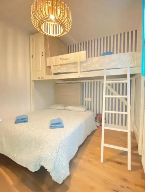 Habitación de Edificio en venta en Sevilla