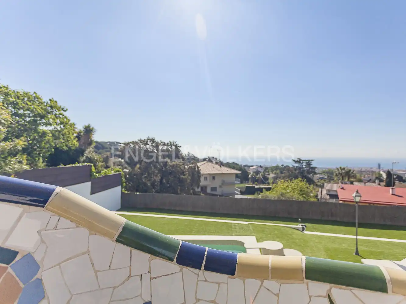 Vista exterior de Casa o xalet en venda en Mataró amb Aire condicionat, Calefacció i Jardí privat