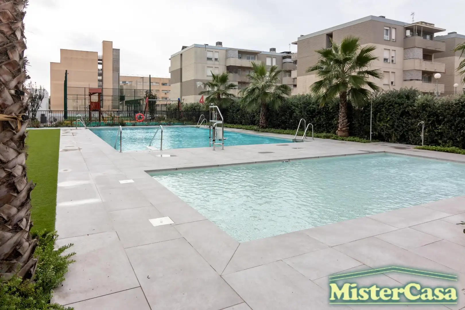 Schwimmbecken von Wohnung zum Verkauf in Jerez de la Frontera mit Klimaanlage, Privatgarten und Terrasse