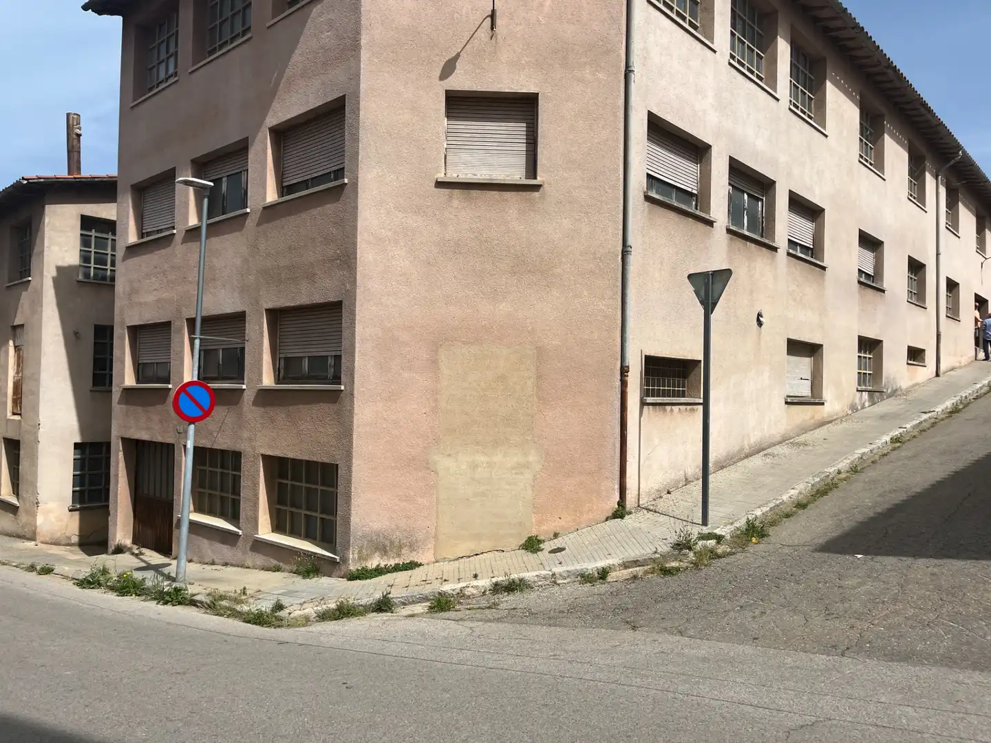 Industrial building with lift for sale in Carrer Joan Serras, imagen 4