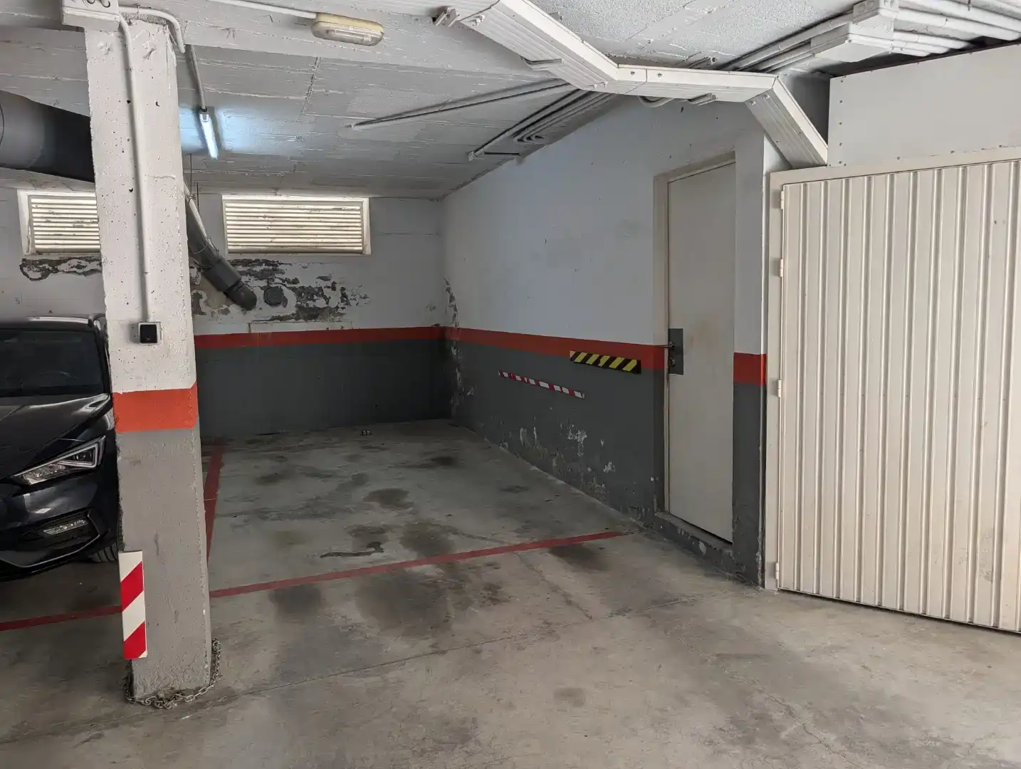 Aparcament de Casa adosada en venda en Algeciras amb Balcó