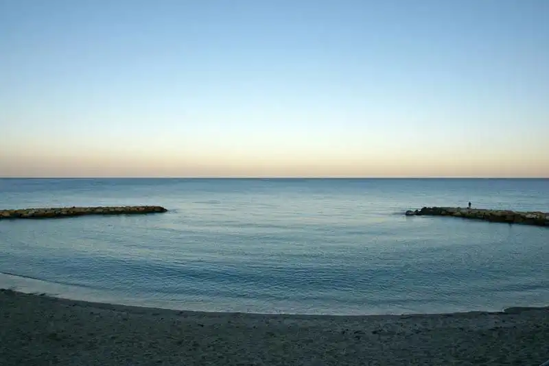 Vista exterior de Casa o xalet en venda en L'Ametlla de Mar  amb Aire condicionat, Jardí privat i Terrassa