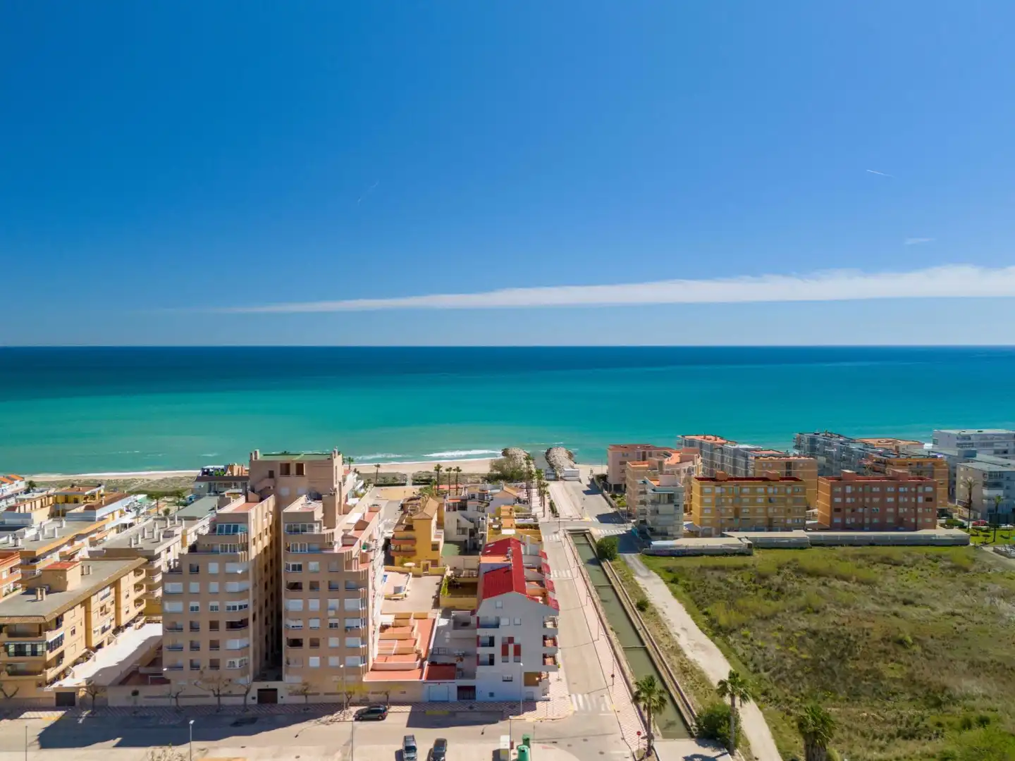 Vista exterior de Apartamento en venta en Tavernes de la Valldigna con Terraza, Balcón y Piscina comunitaria