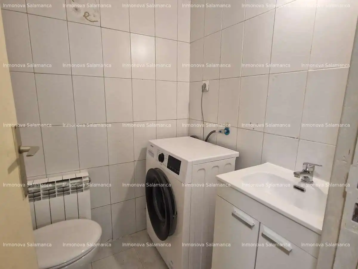 Badezimmer von Wohnung zur untervermieten in Salamanca mit Heizung, Terrasse und Möbliert