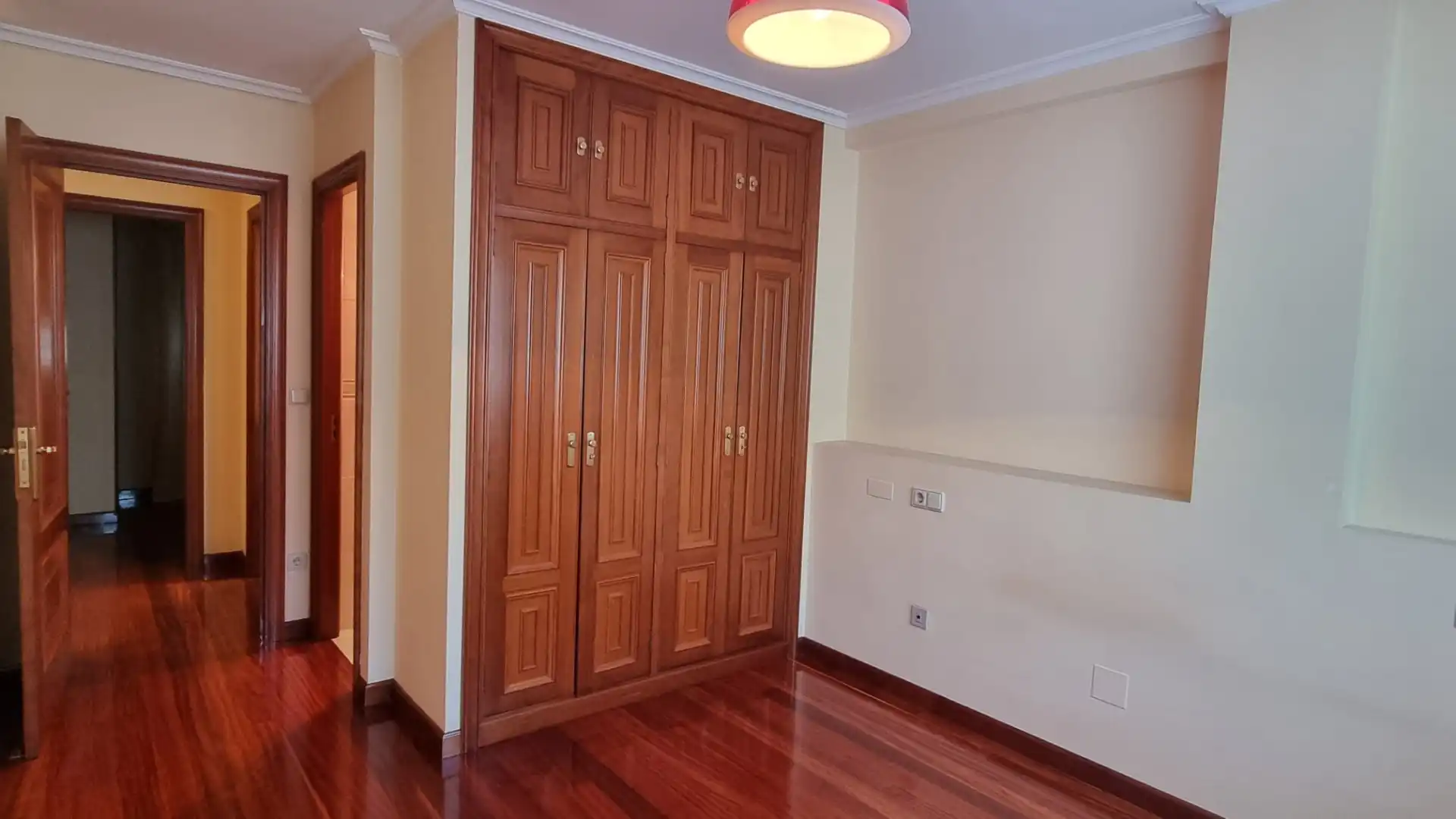Bedroom of Flat for sale in Vigo   with Parquet flooring and Storage room