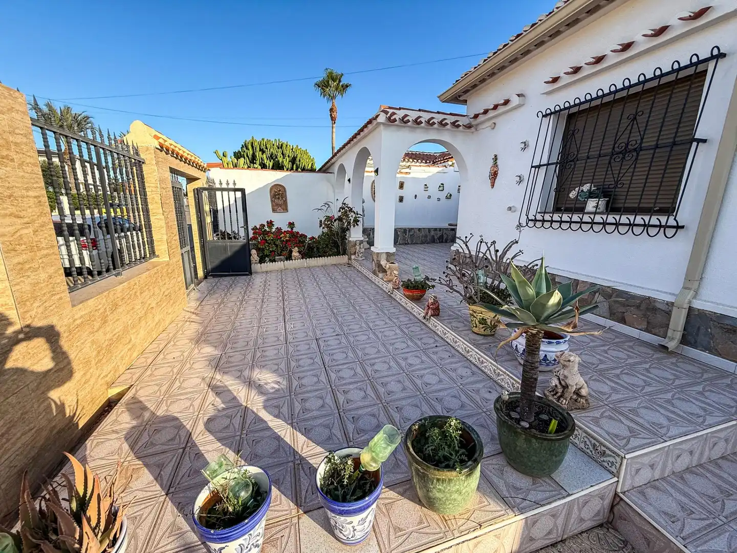 Semi-detached house with pool for sale in SALVADOR DALI, imagen 37