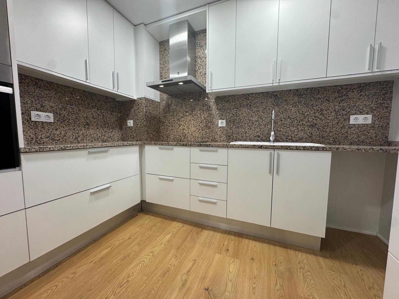 Cuina de Pis en venda en Manresa amb Aire condicionat, Calefacció i Parquet