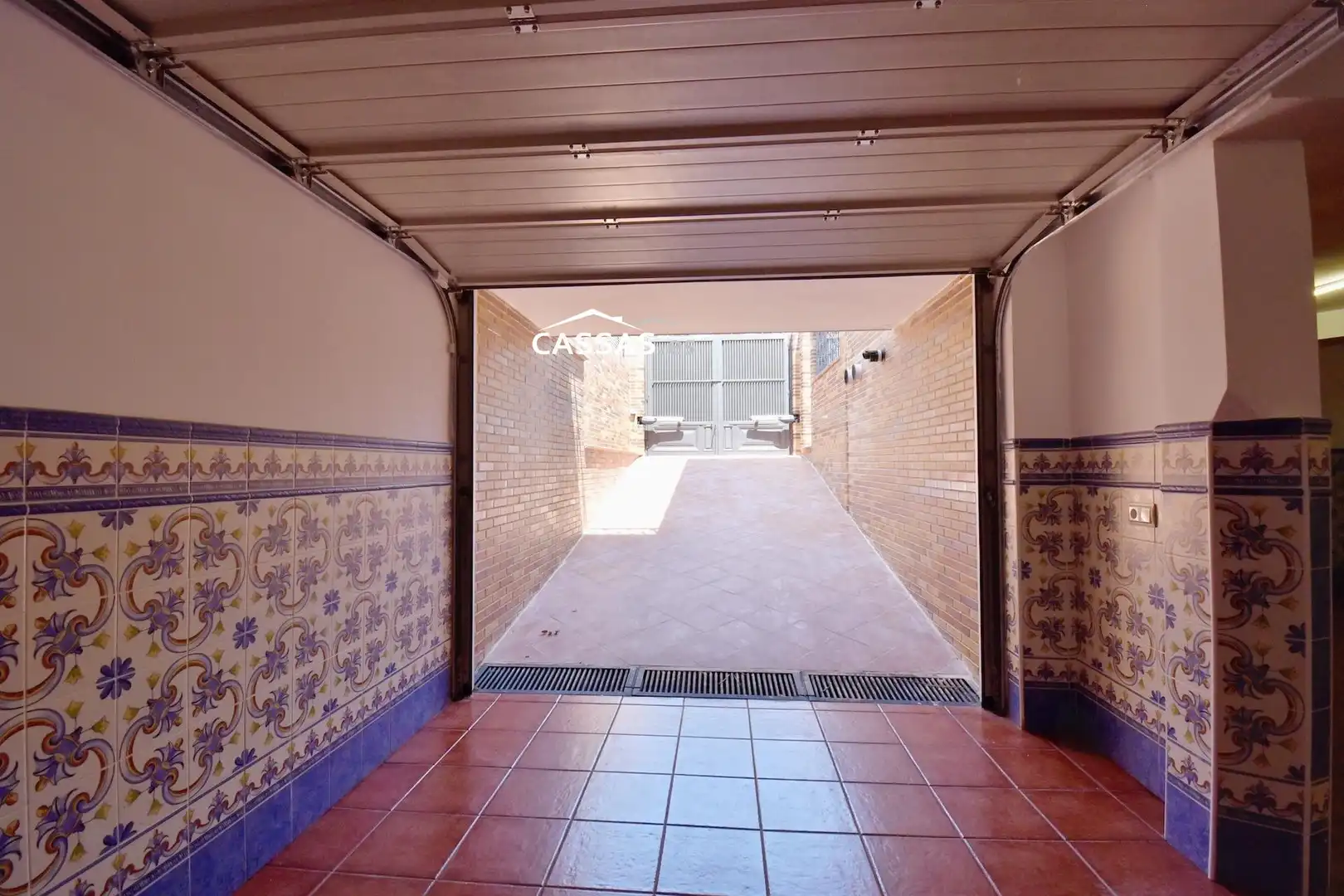 Vista exterior de Casa adosada en venda en Torrejón de Ardoz amb Aire condicionat, Calefacció i Parquet