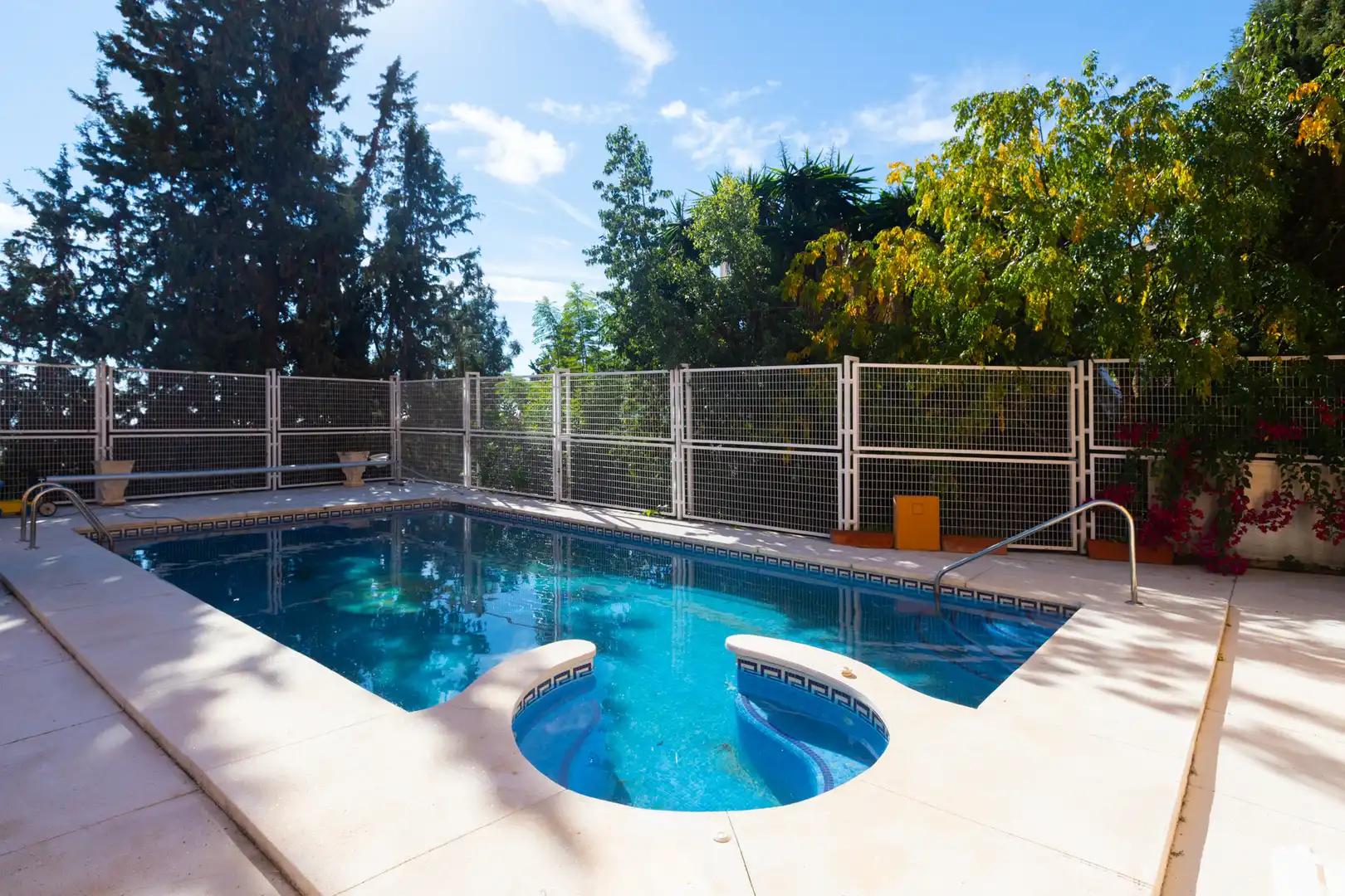 Swimming pool of Houses for sale in Málaga  with Air Conditioner, Private garden and Terrace