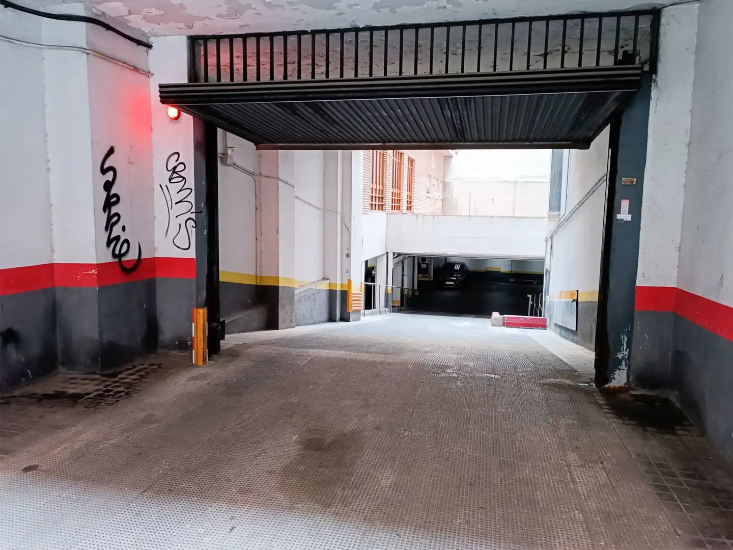 Einzelparkplatz zur Miete in Calle del Aviador Zorita 35, imagen 4