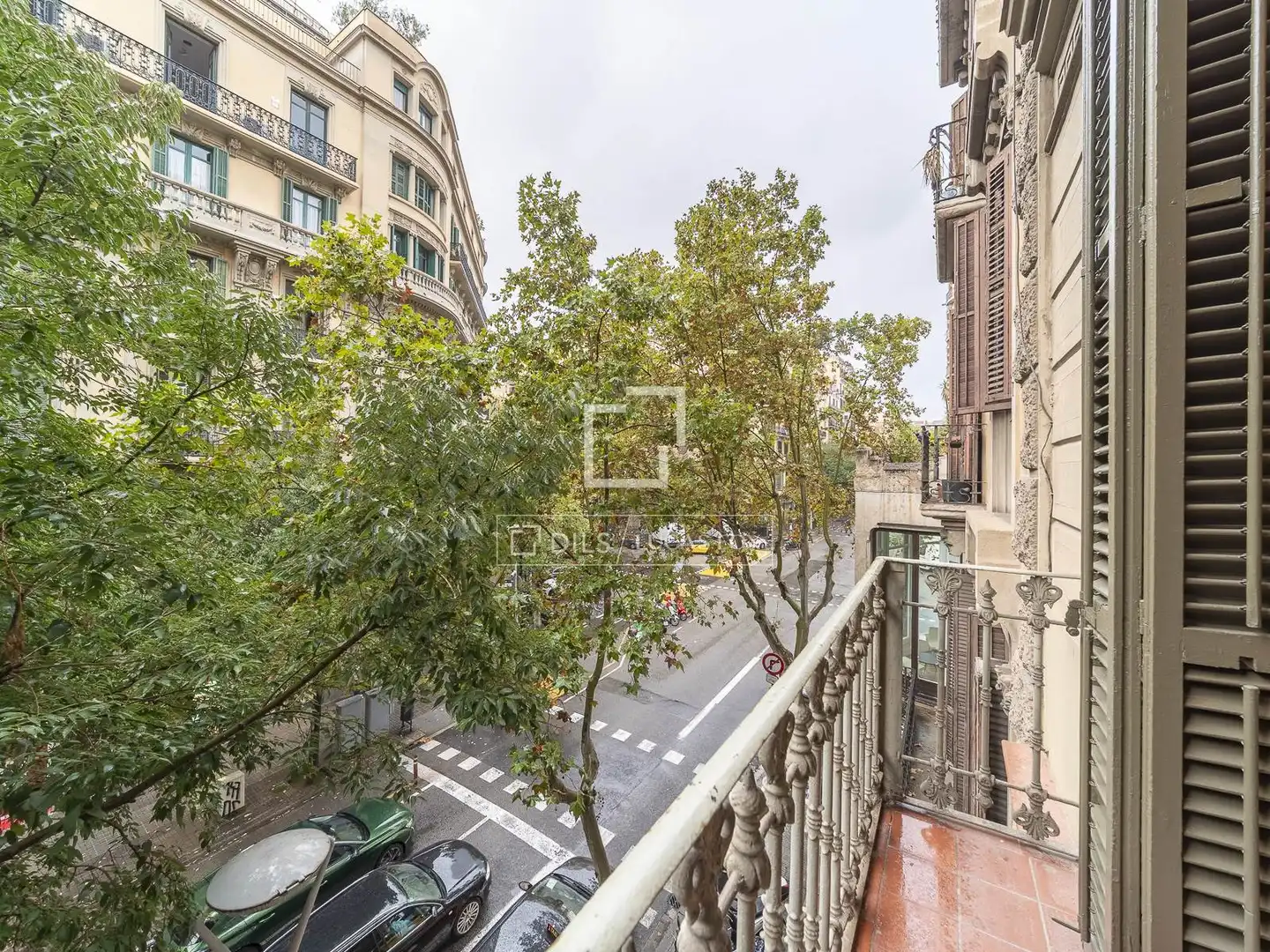 Vista exterior de Piso en venta en Eixample