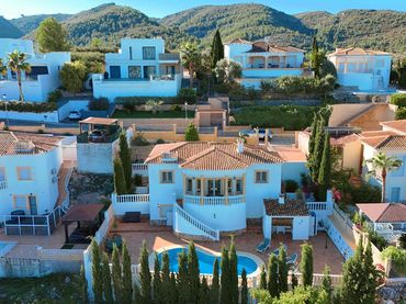 Villa avec balcon à vendre à Orba