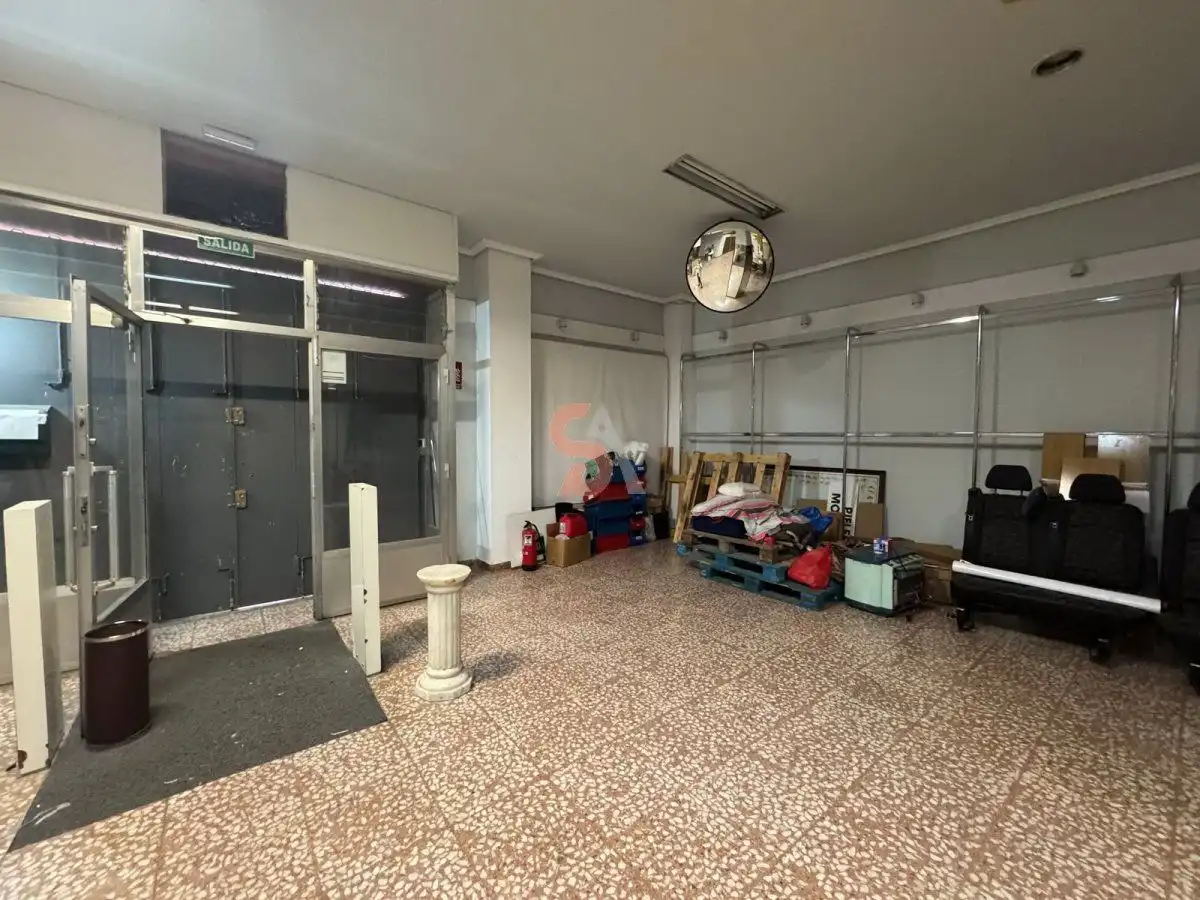 Local comercial en venda a CISTÉRNIGA, imagen 2