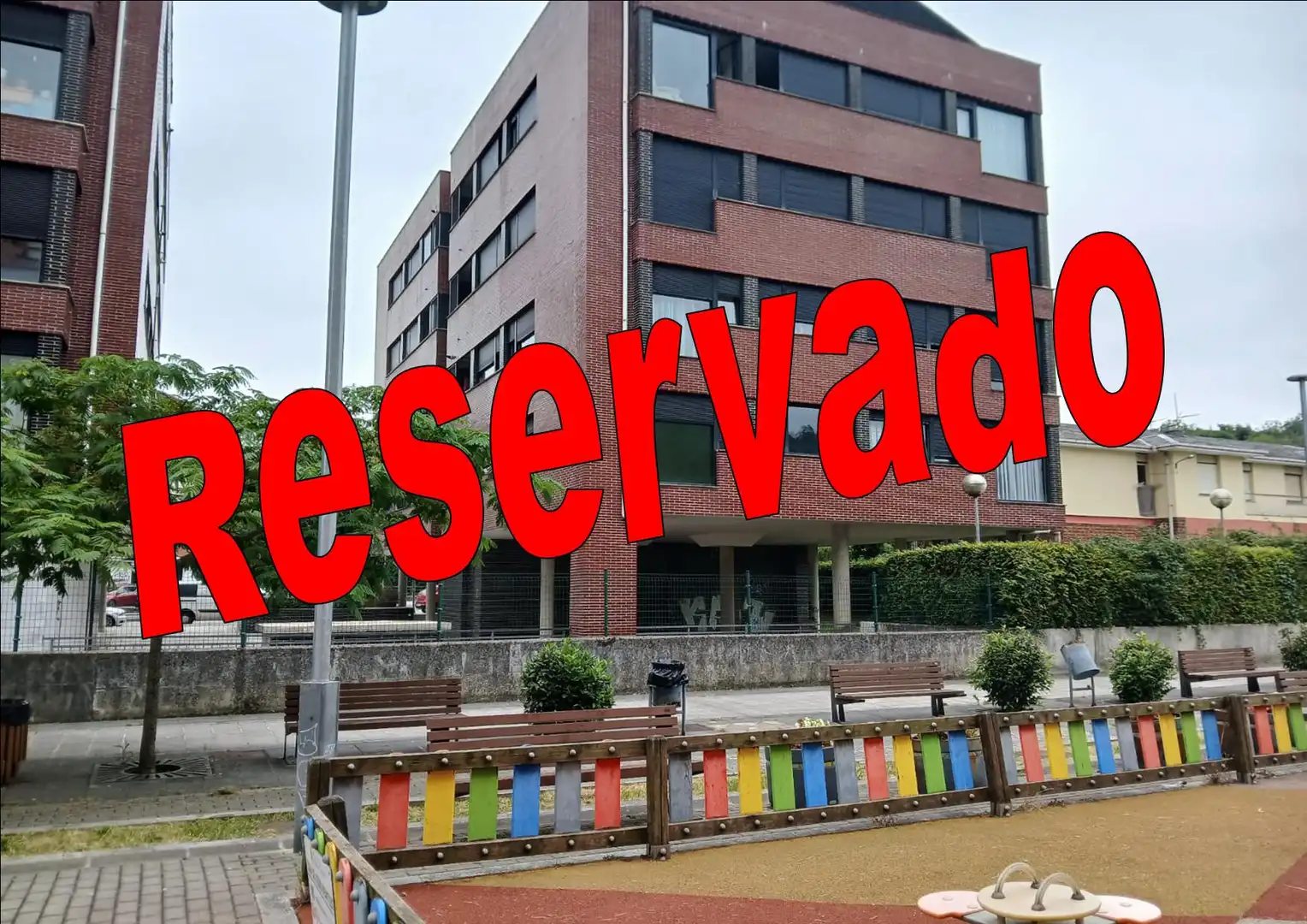 Flat with terrace for sale in Avenida Oviedo