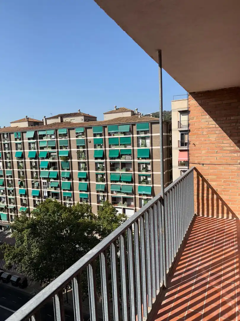 Room in Cervantes, Genil