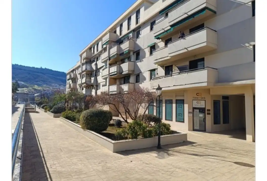 Gewerbefläche zum Verkauf in Avenida José María Fernández, imagen 4