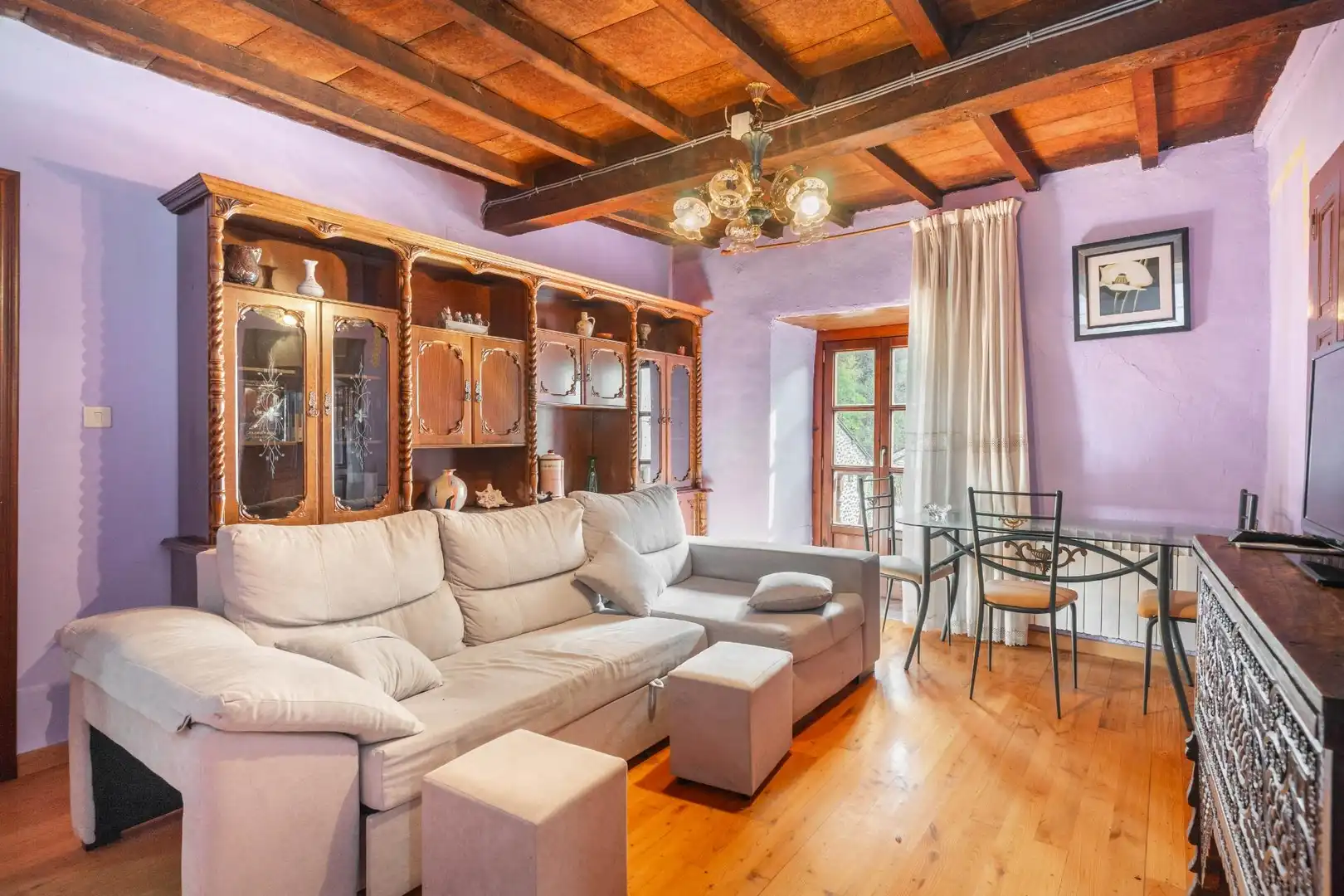 Sala d'estar de Casa o xalet en venda en Cangas del Narcea amb Calefacció, Jardí privat i Terrassa