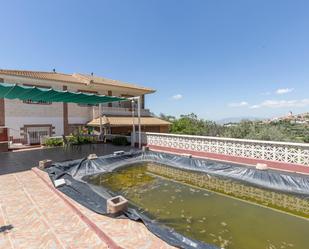 Piscina de Casa o xalet en venda en Cogollos de la Vega amb Calefacció, Terrassa i Traster