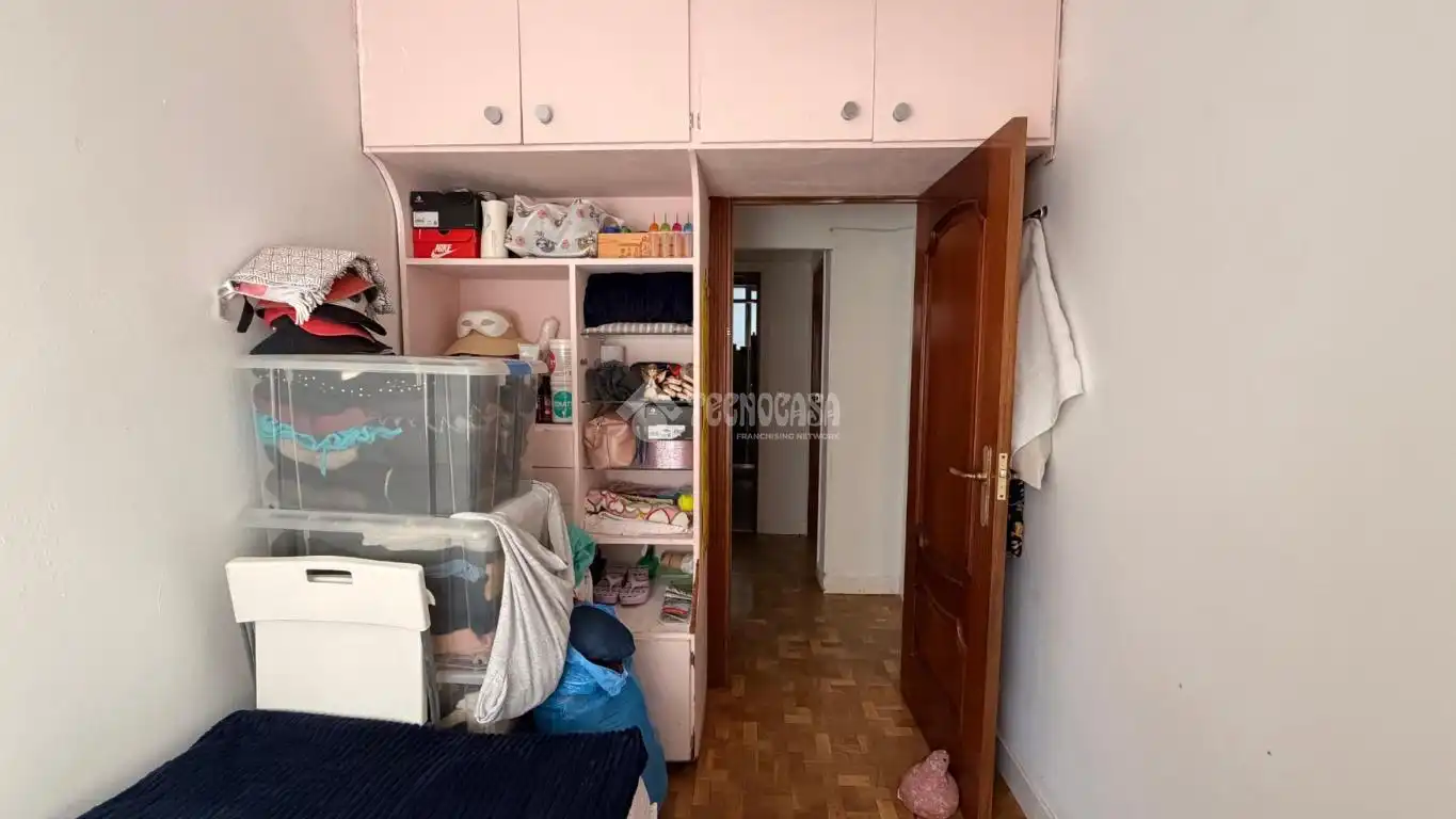 Bedroom of Flat for sale in Madrid