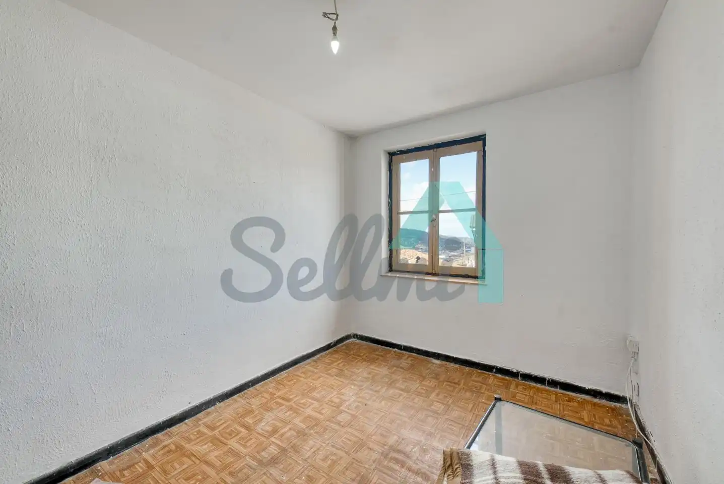 Bedroom of Buildings for sale in Oviedo 