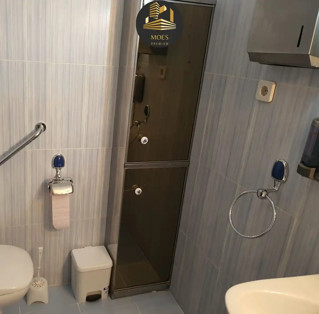 Bany de Pis de lloguer en Jaén amb Aire condicionat i Calefacció