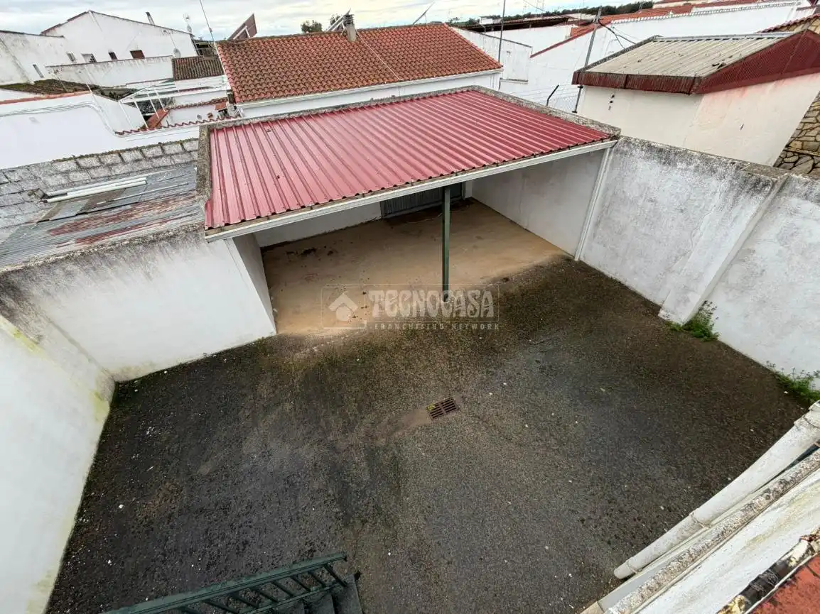 Casa adosada en venda a Casco Antiguo