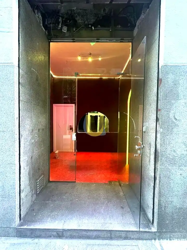 Business premises for transfer in Centro, imagen 3