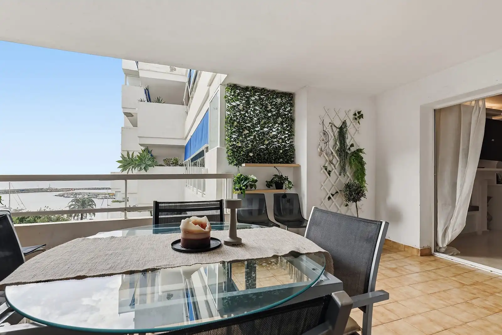 Terraza de Apartamento de alquiler en Estepona con Terraza y Amueblado