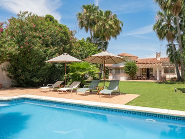 Haus mit Pool zum Verkauf in San Pedro de Alcántara