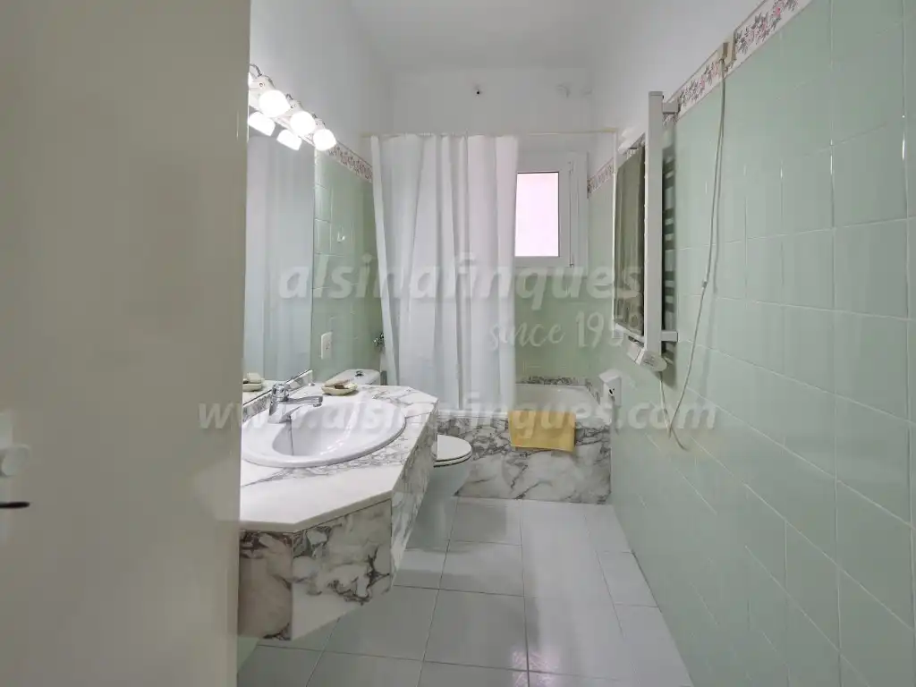 Bathroom of Houses for sale in Lloret de Mar  with Private garden, Terrace and Balcony