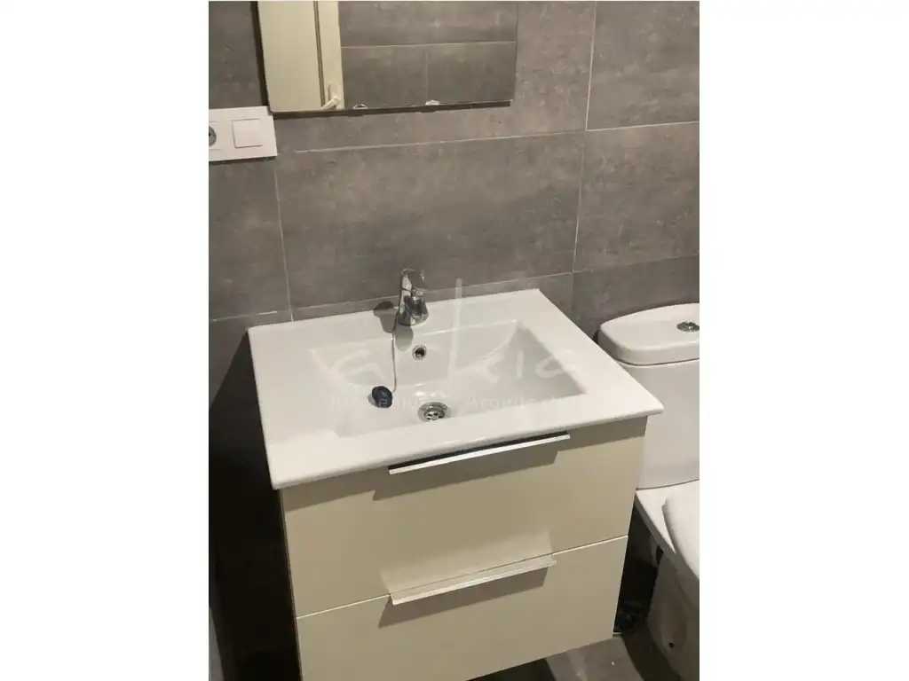 Badezimmer von Wohnung zum Verkauf in Valencia