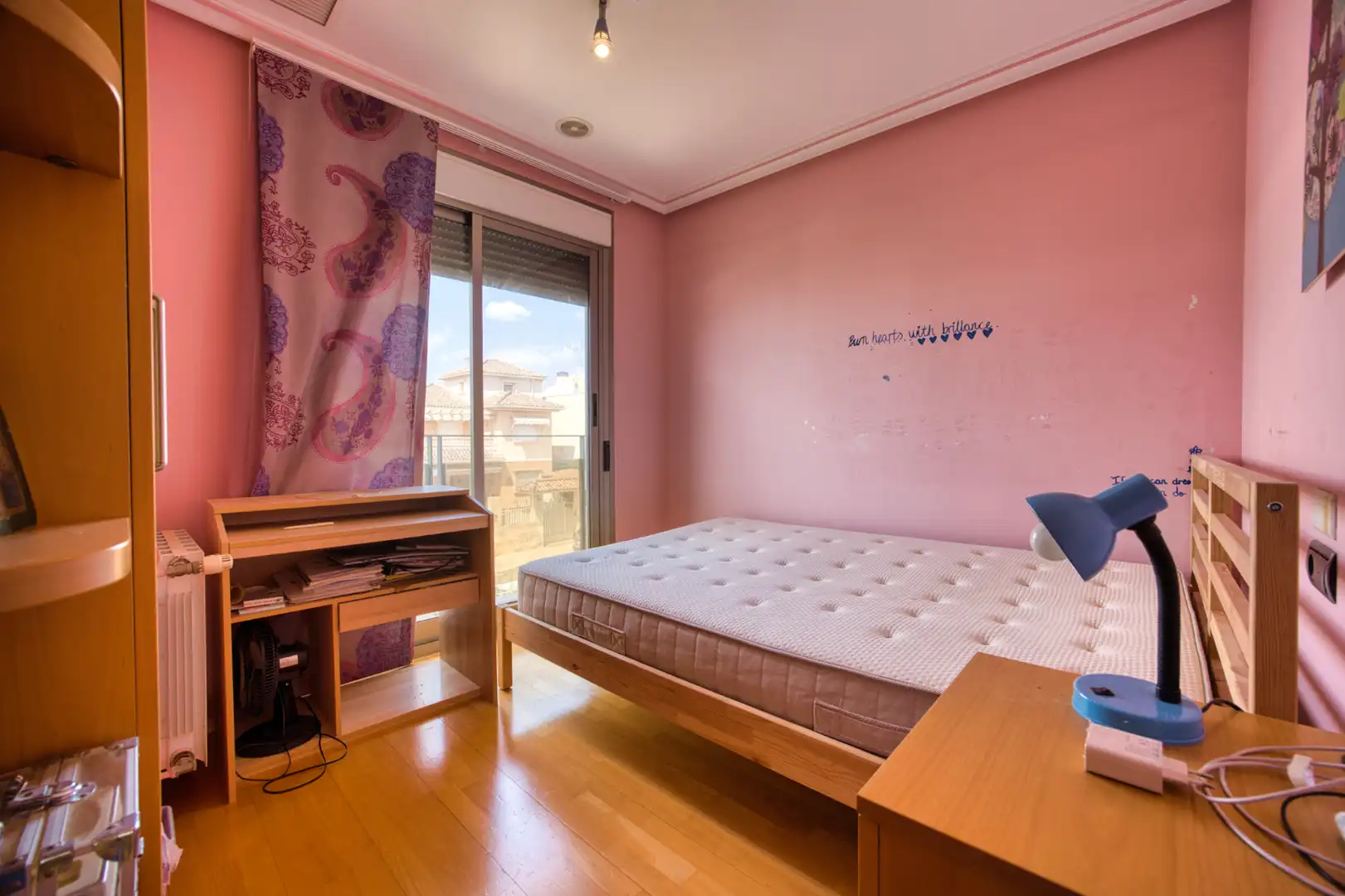 Schlafzimmer von Haus oder Chalet zum Verkauf in Elche / Elx mit Klimaanlage, Heizung und Privatgarten
