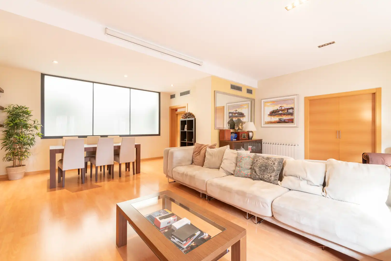 Living room of Attic for sale in Sant Cugat del Vallès  with Air Conditioner, Heating and Parquet flooring
