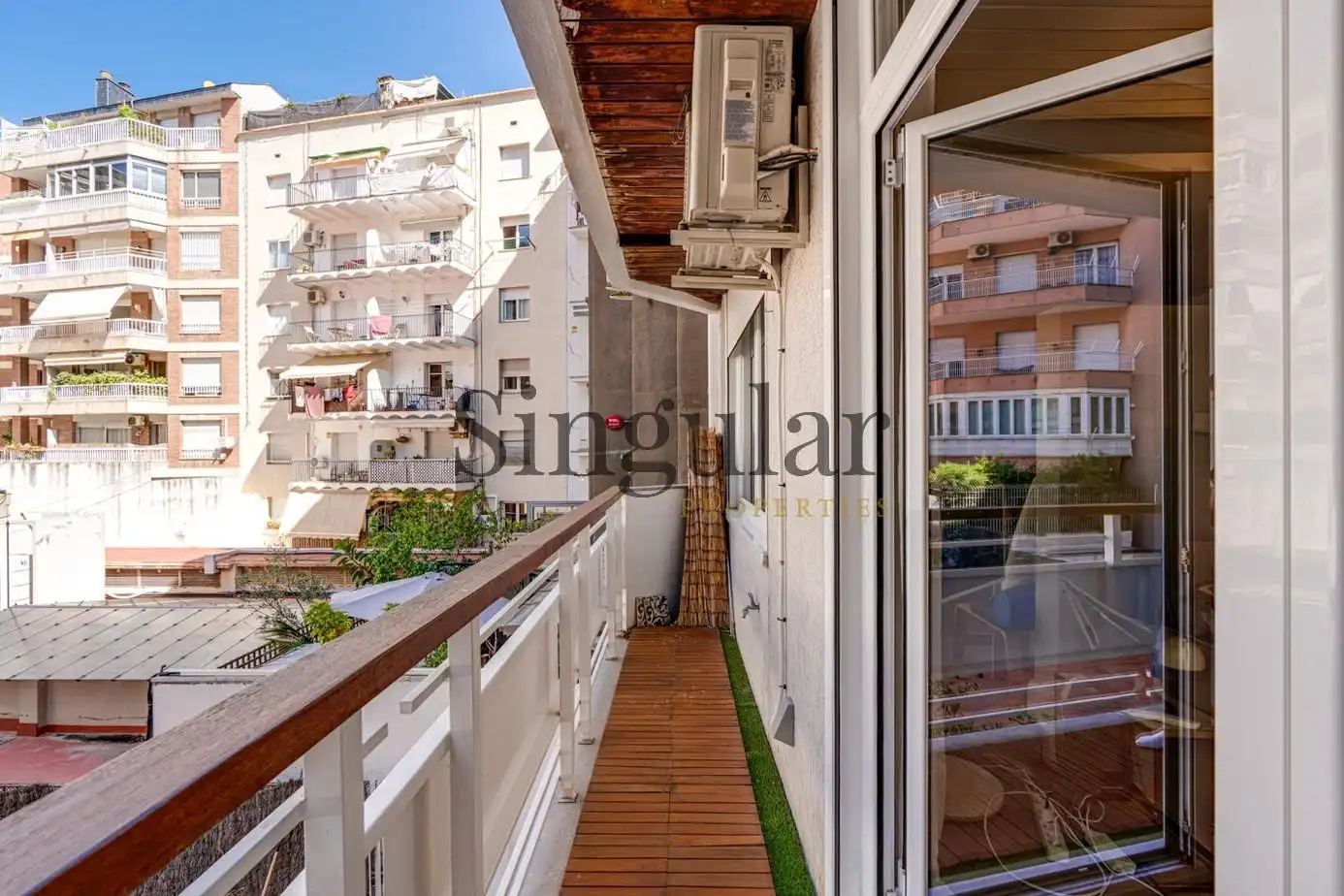 Piso con terraza en venta en Carrer del Mestre Nicolau, imagen 2