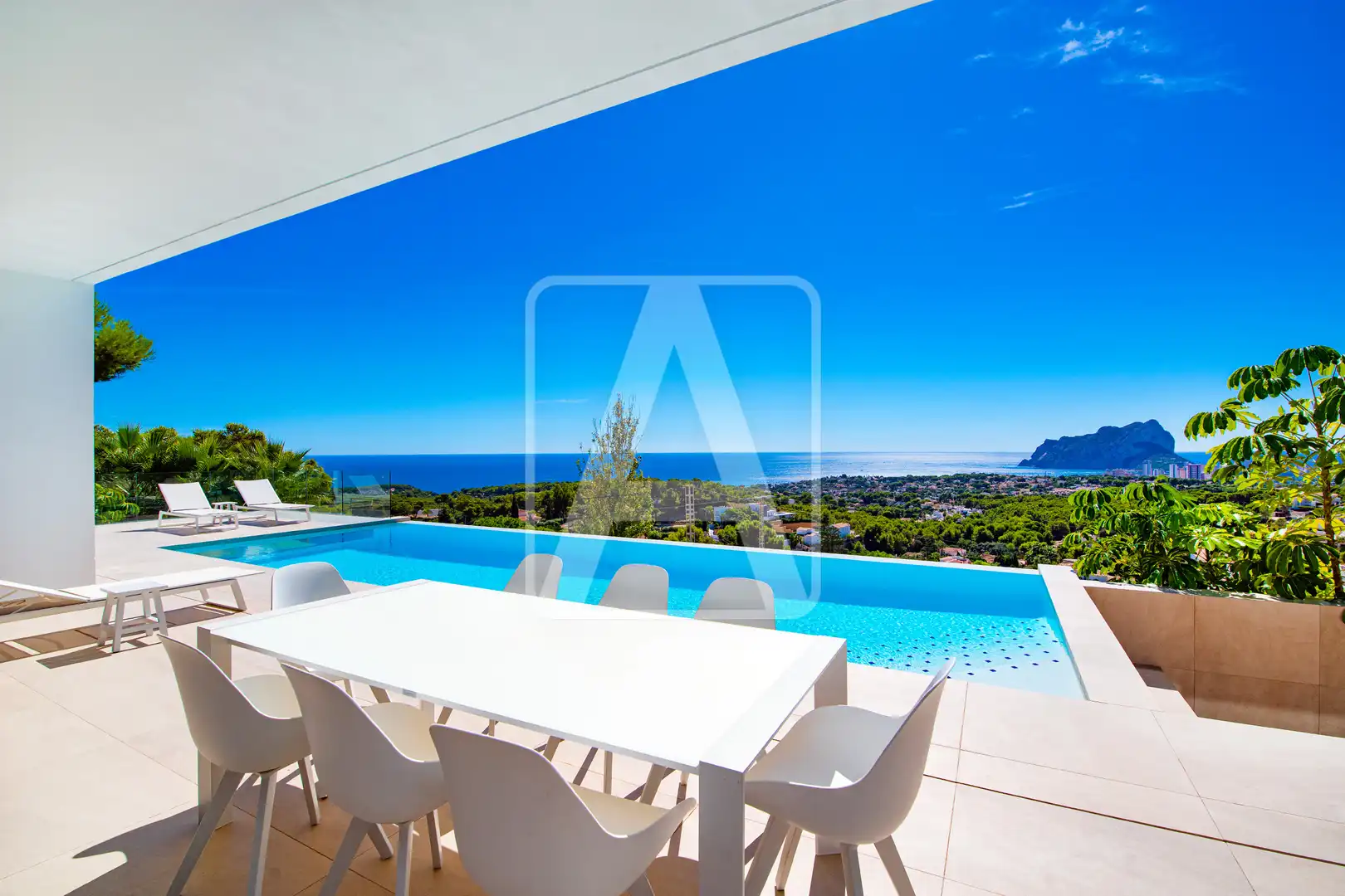 Detached house with pool for sale in La Fustera