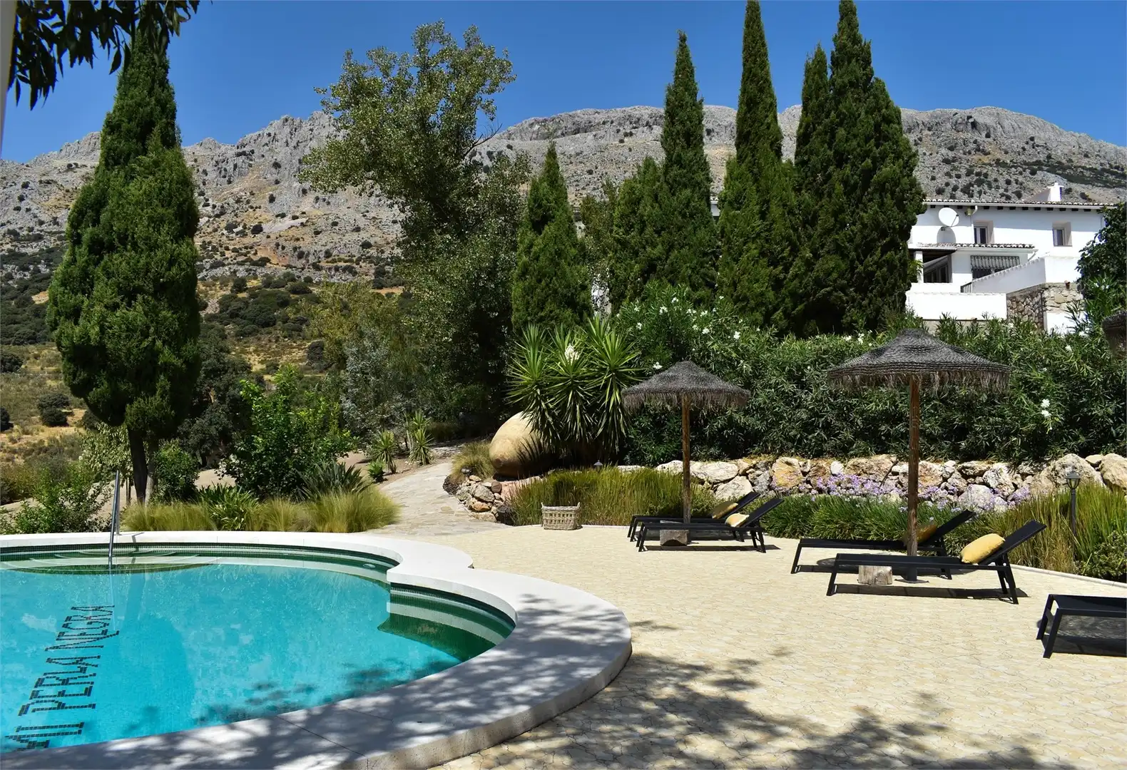 Casa amb terrassa en venda a A-4152 19