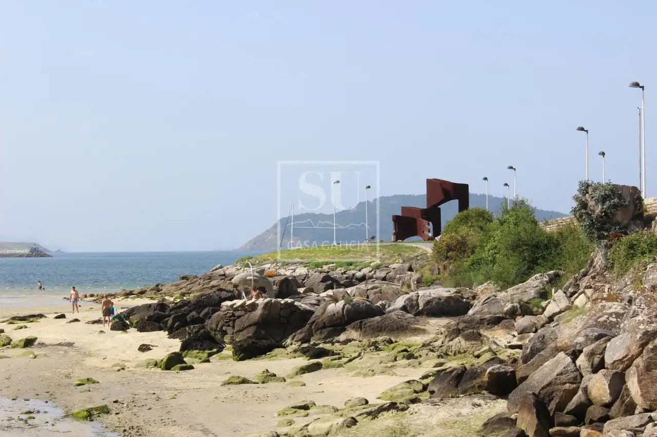 Vista exterior de Casa o xalet en venda en Baiona amb Calefacció i Jardí privat