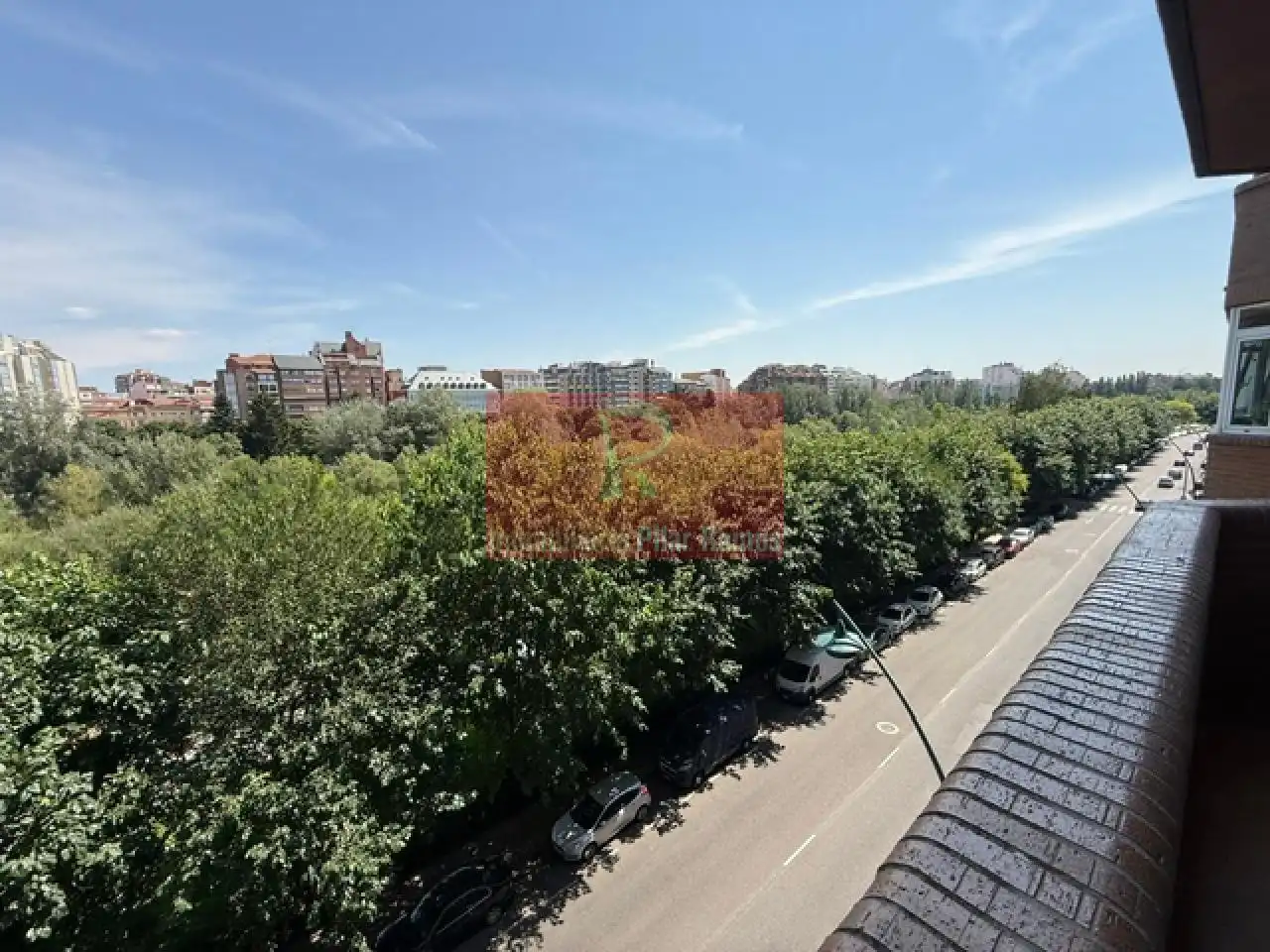 Außenansicht von Wohnung zur Miete in León Capital  mit Heizung und Terrasse